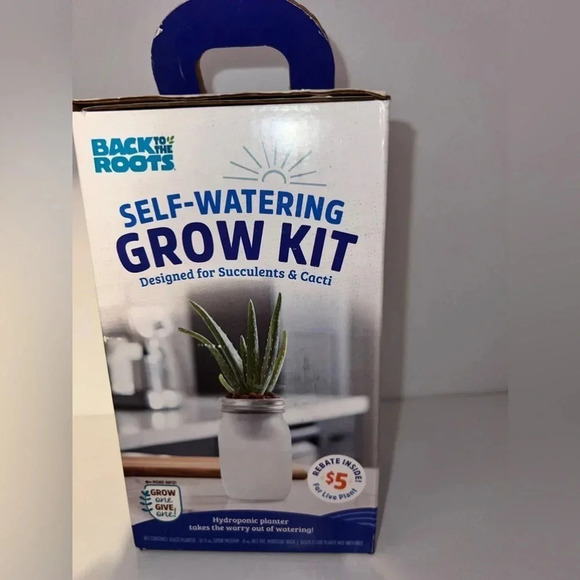 Back to the roots self watering grow kit design for succulents and cacti - Picture 1 of 4